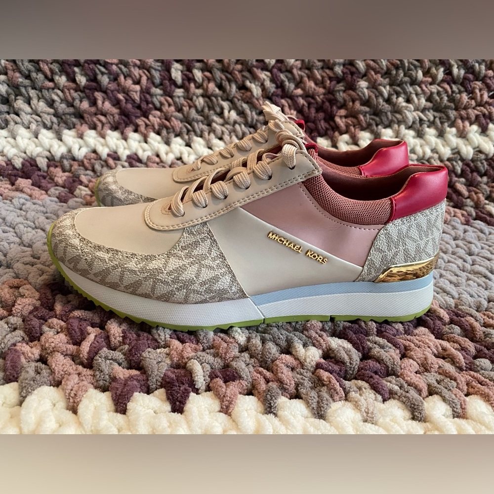 Michael Kors 👟 size 7.5